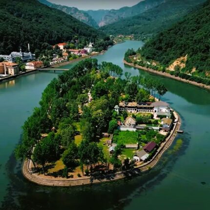 Insula Ostrov - Râul Olt